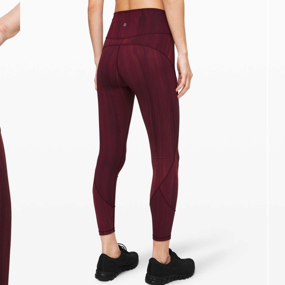 Lululemon In Movement Tight 25" *Everlux in Linear Spray Dye Garnet Size 4 $108 - Picture 2 of 11